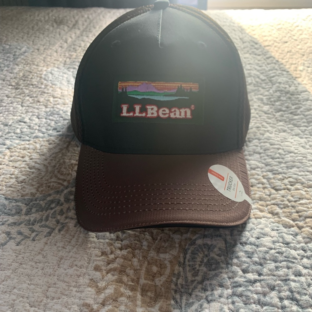Men’s LL Bean Trucker Hat Brown NWT